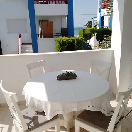 White House On The * Sozopoli